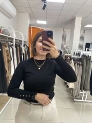 KOL DÜĞME DETAYLI YUVARLAK YAKA TRİKO KAZAK(SİYAH)