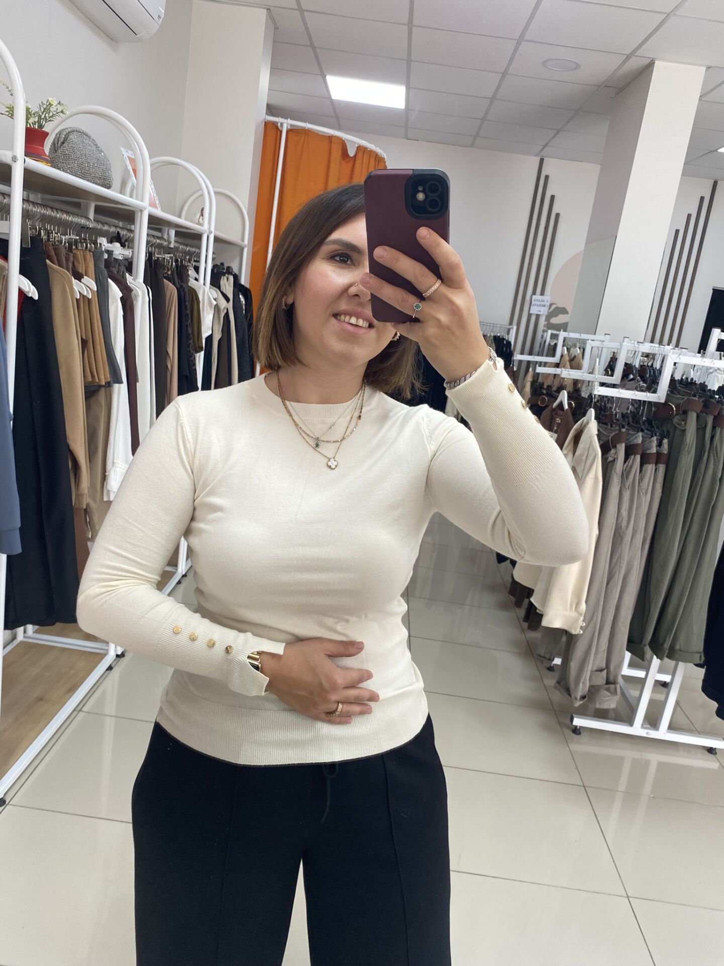 KOL DÜĞME DETAYLI YUVARLAK YAKA TRİKO KAZAK(KREM)