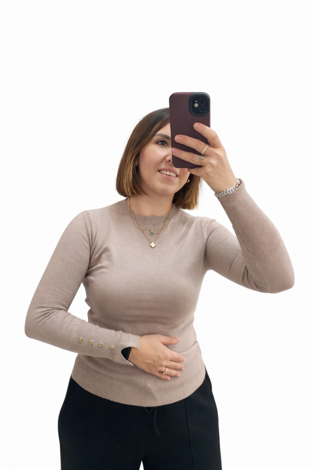 KOL DÜĞME DETAYLI YUVARLAK YAKA TRİKO KAZAK(BEJ)