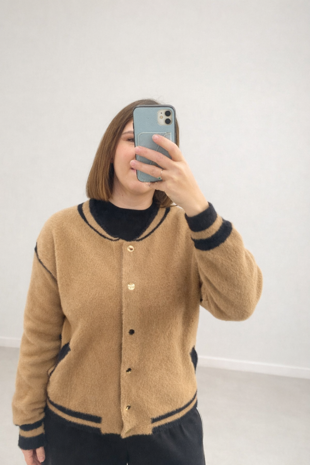 YUMOŞ ÖNDEN DÜĞMELİ HIRKA