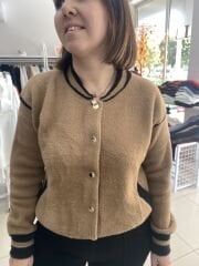 YUMOŞ ÖNDEN DÜĞMELİ HIRKA