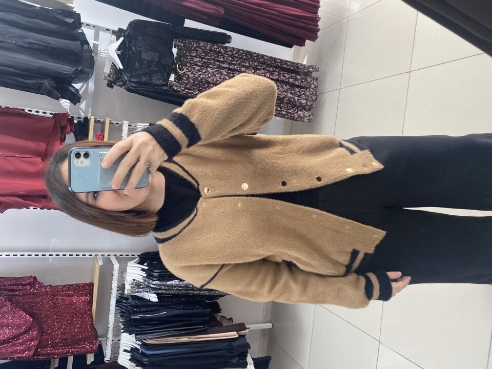 YUMOŞ ÖNDEN DÜĞMELİ HIRKA