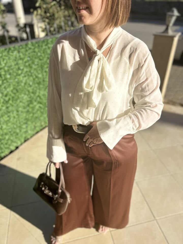 TAŞ DETAYLI ŞİFON BLUZ(KREM)