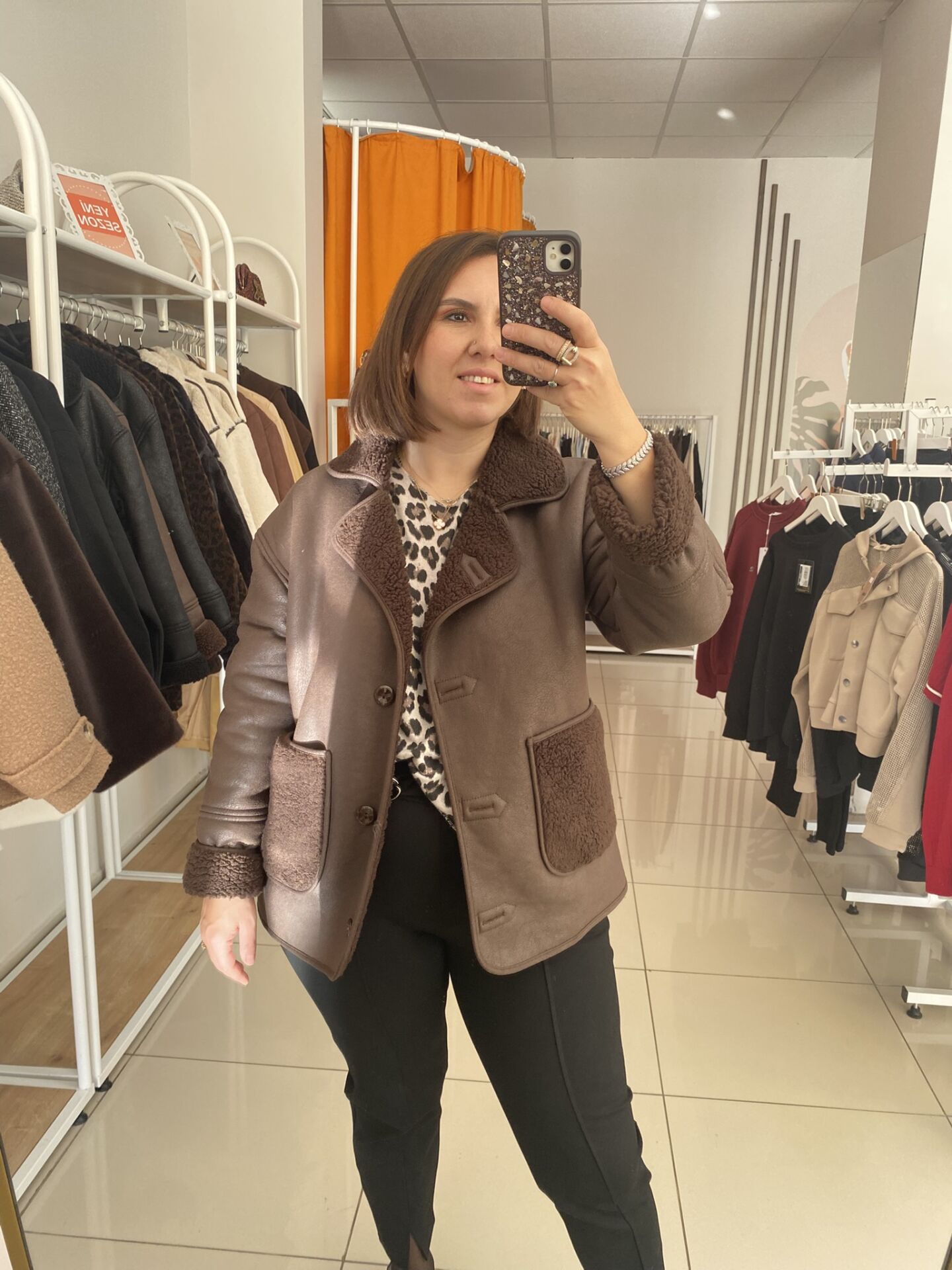 PELUŞ DETAYLI DERİ MONT(KAHVERENGİ)