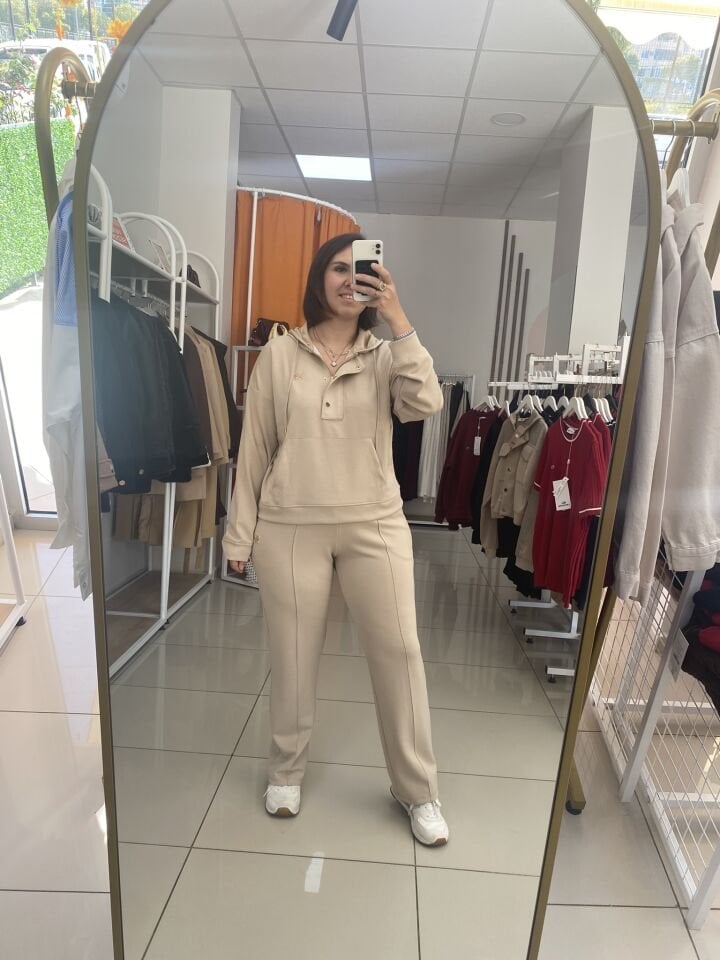 KAPÜŞONLU EŞOFMAN TAKIMI(BEJ)