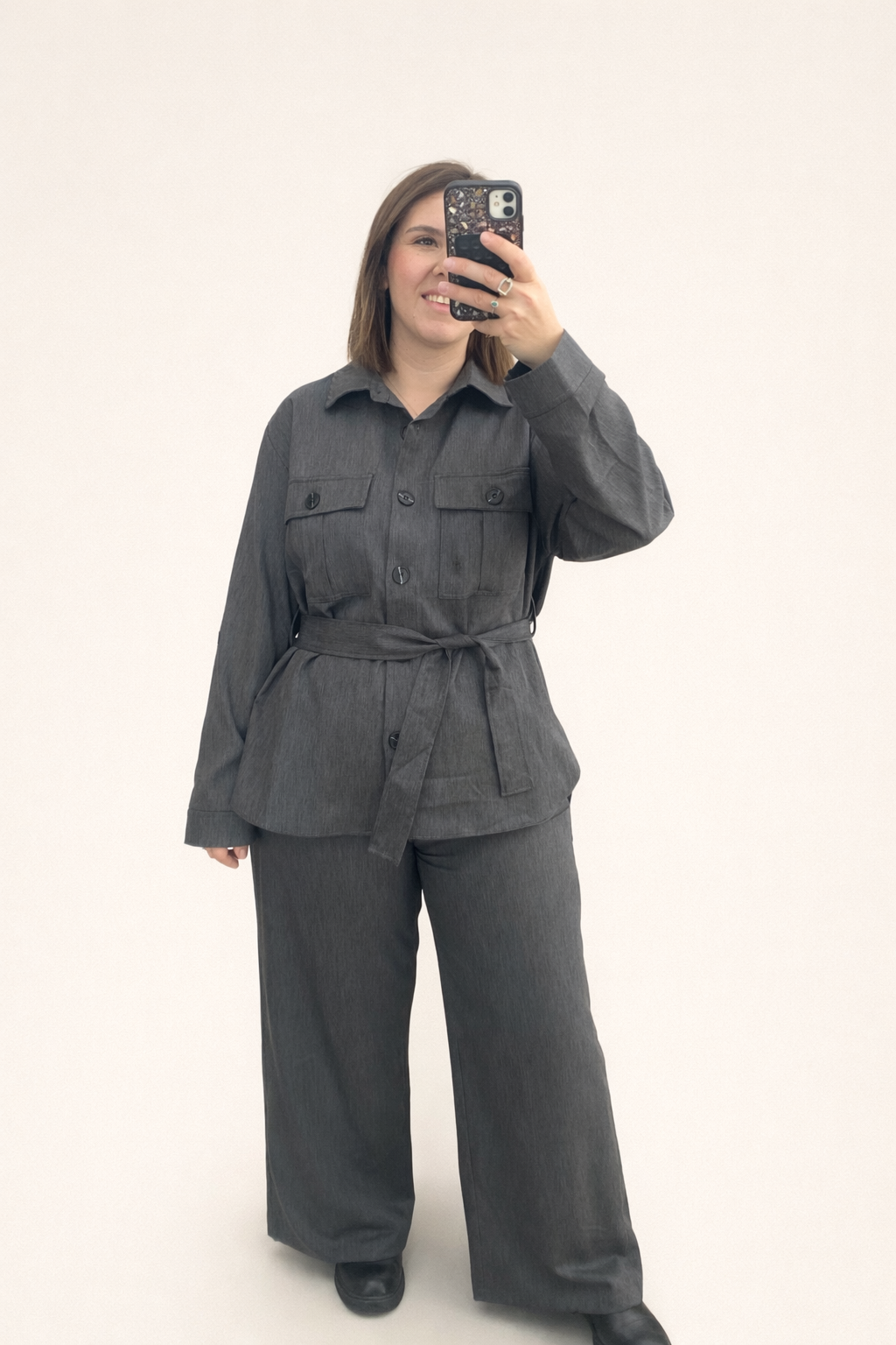 ALT ÜST GÖMLEKLİ TAKIM