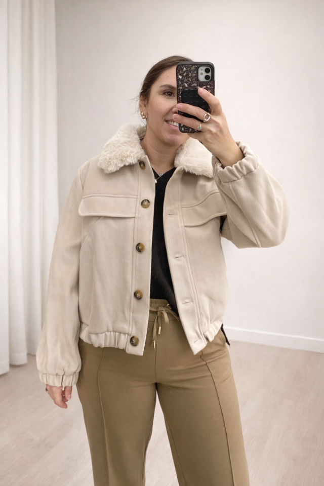 DÜĞMELİ KISA KAŞE KABAN (KREM)